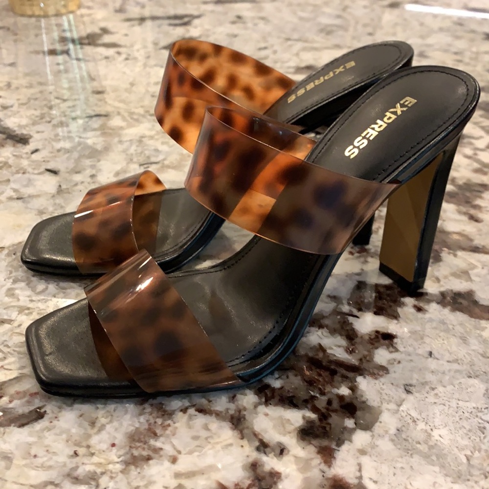 Square toe heels - Picture 2 of 5